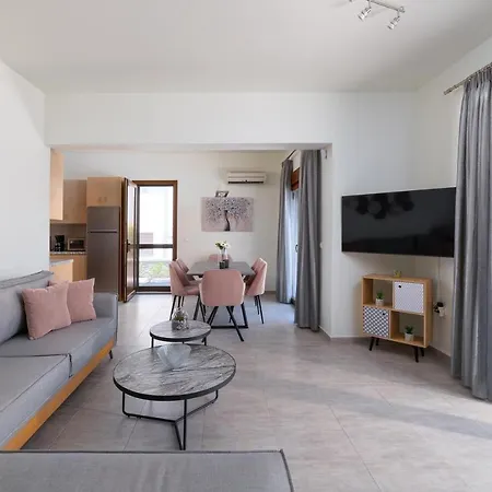 Mariani Renovated 2022 ,private Pool, Sea Views , Lindos 10 Mins,beach 3 Mins Kalathos