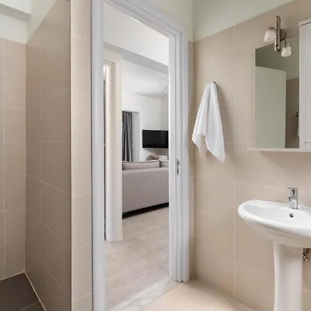 Mariani Renovated 2022 ,private Pool, Sea Views , Lindos 10 Mins,beach 3 Mins Kalathos