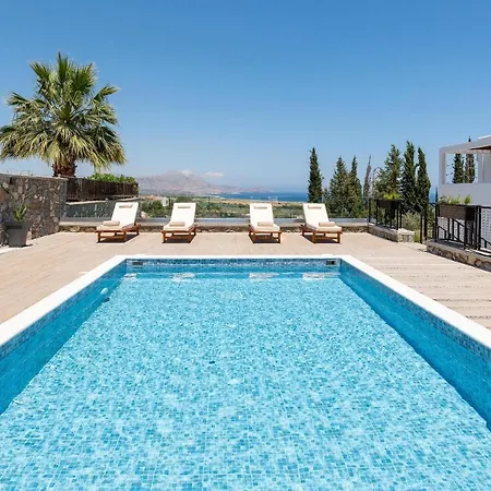 Villa Mariani Renovated 2022 ,private Pool, Sea Views , Lindos 10 Mins,beach 3 Mins *