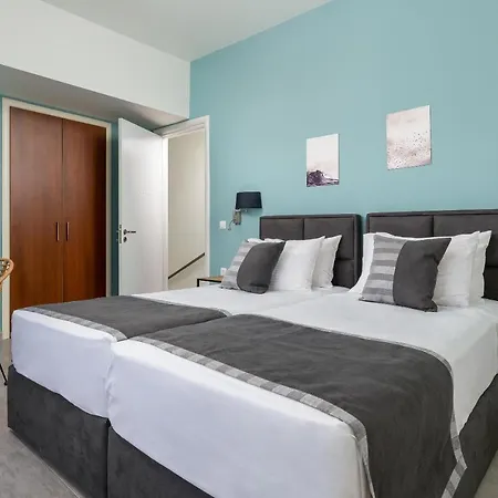 Mariani Renovated 2022 ,private Pool, Sea Views , Lindos 10 Mins,beach 3 Mins * Kalathos