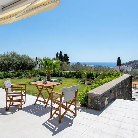 Mariani Renovated 2022 ,private Pool, Sea Views , Lindos 10 Mins,beach 3 Mins Kalathos